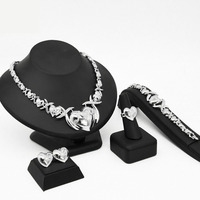 Nouvel Arrivage – Parure de Bijoux de Mariage Plaqué Or 24K Véritable de Dubaï avec Breloque Cœur Diamantée, Idéale pour la Mariée – Collection Tendance pour Femme