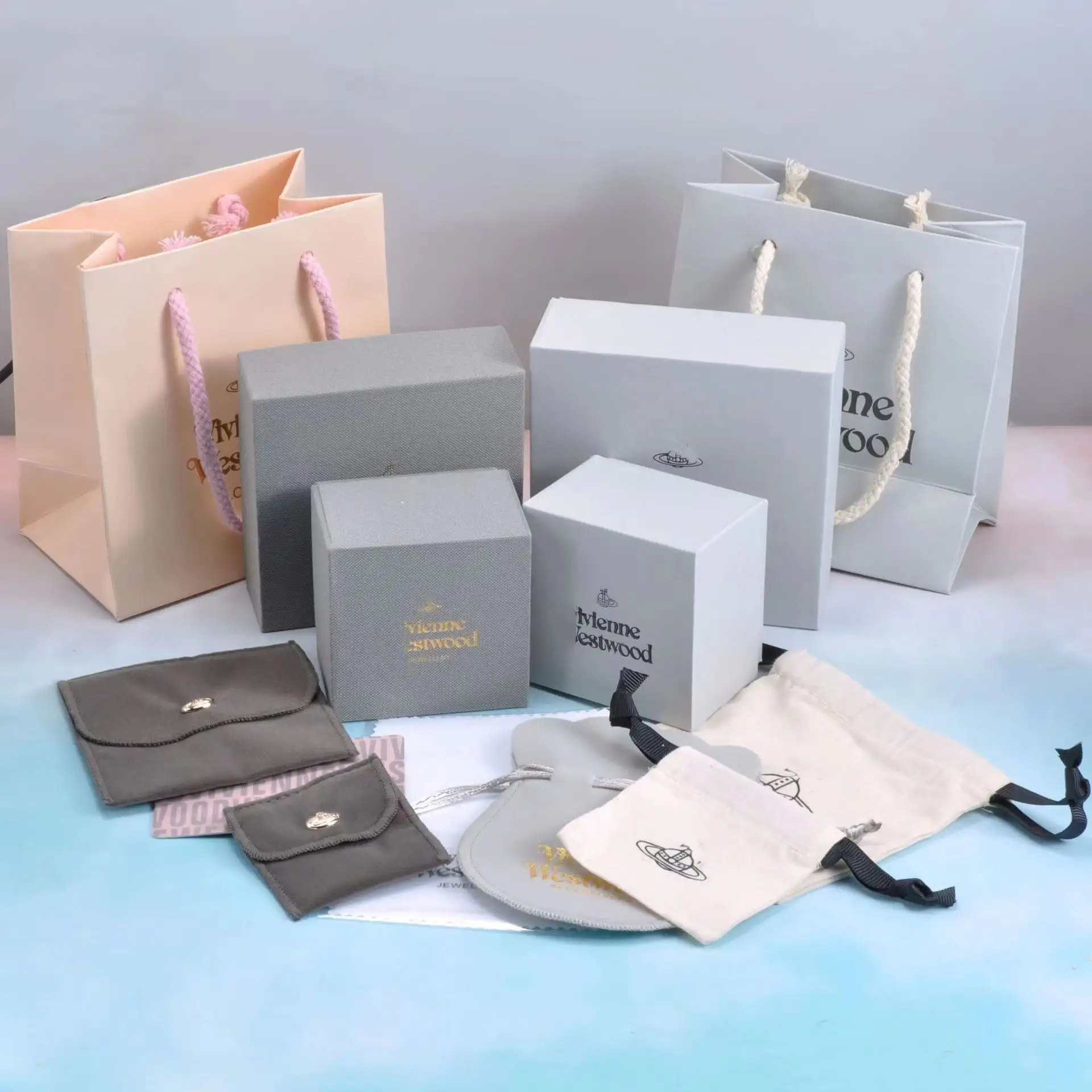 Caja de embalaje de joyería ecológica reciclada única de lujo personalizada expositor de embalaje para bolsa de joyería y bolsa de joyería con logotipo