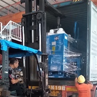 Nouvelle conception de machine à fabriquer des sandales de plage personnalisées pour femmes et hommes, machine à chaussures à succès, machine à pantoufles vendue en Thaïlande