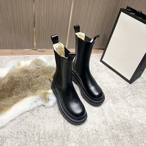 Bottes courtes pour femmes en cuir, nouvelle collection hiver 2025, intérieur rembourré, semelle épaisse, tendance décontractée, douces et chaudes, bottes Chelsea courtes - Product Image 2