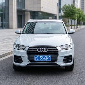 FAW <span class=keywords><strong>Audi</strong></span> <span class=keywords><strong>Q3</strong></span> 35 <span class=keywords><strong>TFSI</strong></span> SUV 2017 EA888 Gen3 180 ch Turbo DQ500 Boîte DCT 7 vitesses à bain d'huile Traction avant Suspension arrière à quatre bras Empattement 2603 mm Toit ouvrant - Product Image 1