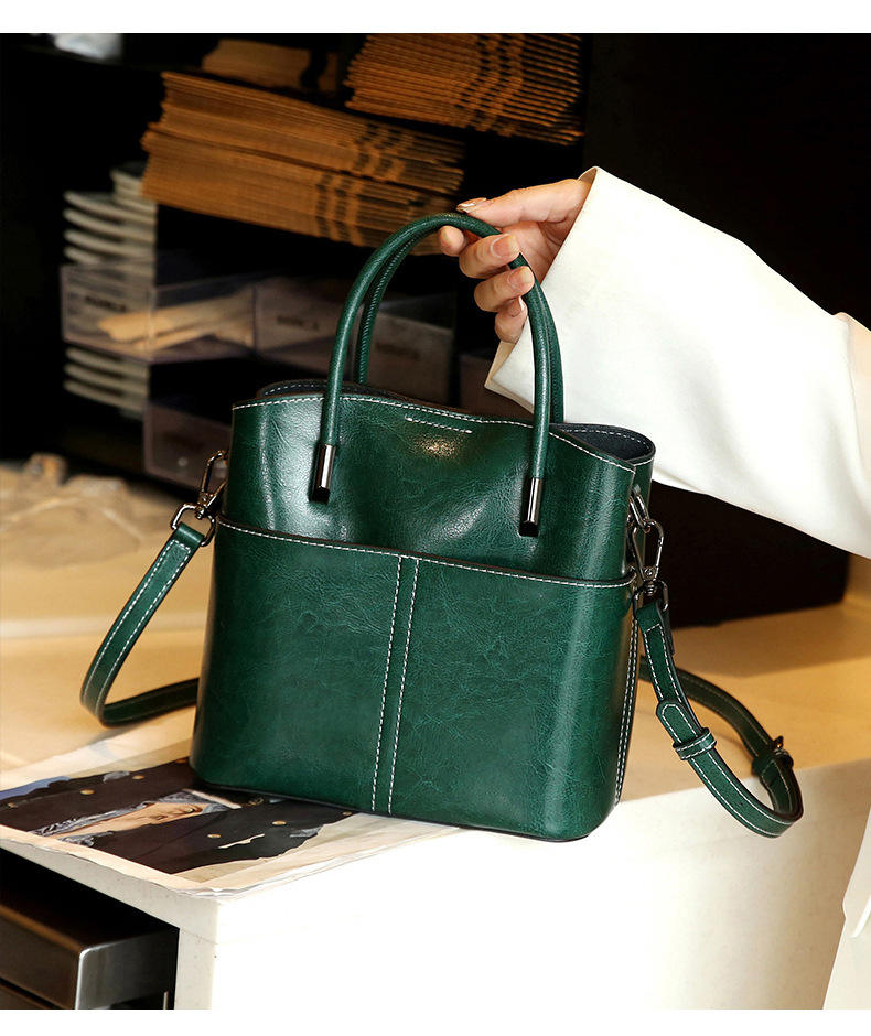 สีเขียว