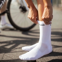 Chaussettes de course à pied personnalisées respirantes Cycle Basketball Chaussettes d'équipage personnalisées pour la randonnée Chaussettes de compression Échantillon de course à pied Marathon
