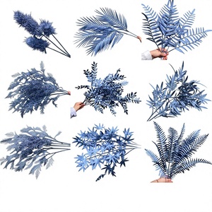 Dekorasi langit-langit dengan motif bunga daun kacang plastik imitasi warna biru kabut laut dalam, bermotif timbul, latar belakang abu-abu biru - Product Image 1