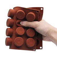 Moule à gâteau au chocolat en silicone avec ondulation de l'eau de forme personnalisée moule de nouveau design antiadhésif pour la cuisine à domicile et bar à bonbons