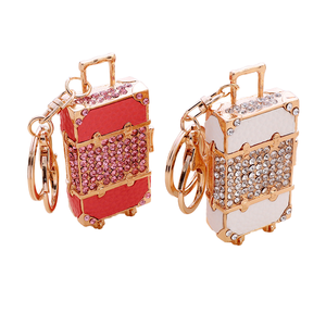 Grenzüberschreitender Mode-Lederartikel Metall-Autoanhänger Kleines Geschenk vom Hersteller - Product Image 1