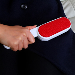 Lint Roller With Handle Red Sticky Surface For Clothes Pet Bed Dry Cleaning Reusable Plastic Brush - Product Image 2