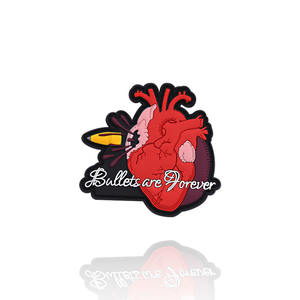 Bullets Are Forever Badge en PVC tactique en caoutchouc souple, aimant, perles décoratives, style de luxe, forme de cœur, écologique - Product Image 5