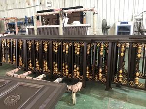 Wrought sắt lan can thiết kế thép mạ kẽm vườn ban công bảng điều chỉnh kim loại hàng rào cao cấp hàng rào lưới mắt cáo & Gates - Product Image 2