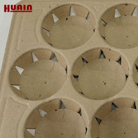 Plateau en pulpe moulée couleur naturelle pour bouteilles de vin, insert compostable multi-cavités personnalisé pour l'emballage et l'expédition de bouteilles en verre