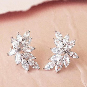 Orecchini a Perno a Forma di Foglia Marquise per Donne, Brillanti Orecchini Botanici, Gioielli di Moda Quotidiana - Product Image 2