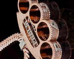 จี้เพชรทรงกลมคุณภาพสูงสำหรับสวมใส่ในชีวิตประจำวันเครื่องประดับแฟชั่นแนวเทศกาลในราคาที่ดีที่สุด - Product Image 4