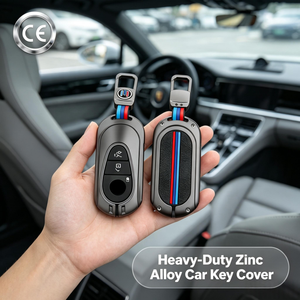 Étui de <span class=keywords><strong>protection</strong></span> durable en alliage de zinc et silicone pour clé de voiture <span class=keywords><strong>Mercedes</strong></span> avec porte-clés, coque métallique personnalisée - Product Image 1