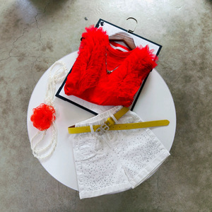 Nuova Collezione di Abbigliamento per Bambini - Set Estivo per Bambine con Canotta Senza Maniche con Paillettes e Pantaloncini - Product Image 4