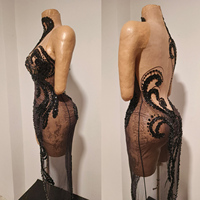 Robe de soirée asymétrique noire à sequins et strass, asymétrique à une épaule, col montant, en maille transparente, avec fente haute et drapé, pour concours de beauté et scène