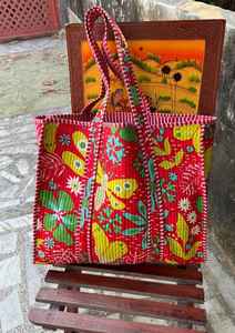 Sac fourre-tout en coton matelassé fait main, imprimé au bloc, sac de transport haut de gamme pour le shopping, les voyages et les cadeaux - Product Image 5