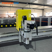 Fineworkcnc vaste-tafel CNC oscillerende mes snijplotter voor golfkarton dozen & honingraatplaten verpakkingen 10 stuks/min
