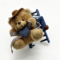 Peluche ours super mignonne avec accessoires de personnalité exagérés et uniques. Une jolie coiffe de style Lolita.