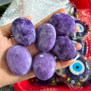 Commercio all'ingrosso 45mm cristalli di guarigione di <span class=keywords><strong>pietra</strong></span>, porpora <span class=keywords><strong>Lepidolite</strong></span> <span class=keywords><strong>pietra</strong></span> di palma di cristallo per la vendita - Product Image 2