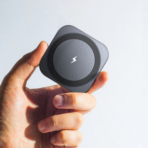 Universal 2 en 1 Dispositivos de estación de carga cargador inalámbrico Pad viaje Mini cargador inalámbrico para Iphone 16 Samsung - Product Image 1