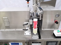 Machine remplissante de cachetage de tube en plastique ultrasonique pour le scellant cosmétique de remplisseur de tube