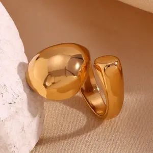 Anéis banhados a ouro 18K para mulheres joias minimalistas em aço inoxidável combinando com cores robustas e abertas
