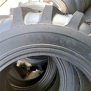 Pneus de tracteur <span class=keywords><strong>agricole</strong></span> <span class=keywords><strong>direct</strong></span> d'<span class=keywords><strong>usine</strong></span> pneus de véhicule <span class=keywords><strong>agricole</strong></span> de tracteur résistants à l'usure durables 16.9-30 - Product Image 4