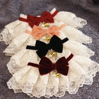 Bavoir en dentelle floquée avec nœud papillon pour animaux de compagnie, collier pour chien et chat, jolie serviette anti-salive pour animaux, accessoires pour chiots et chatons pour fêtes et mariages