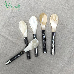 Le nouveau design le plus luxueux de 2024 Cuillère faite à la main combinant mica et nacre Parfait pour servir du caviar Taille 12.5cm - Product Image 4