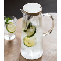Pichet en verre résistant à la chaleur avec couvercle en plastique Carafe à eau avec poignée Pichet à boisson pour jus de fruits maison et thé glacé