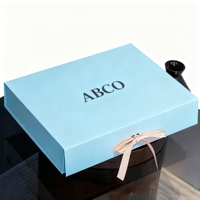 Boîte cadeau en carton pliable de luxe avec logo personnalisé et ruban d'emballage magnétique pour pyjamas et sous-vêtements pour enfants
