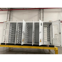 Système de stockage d'énergie solaire avec batterie LiFePO4 en conteneur, refroidissement liquide, solution de stockage d'énergie durable et efficace