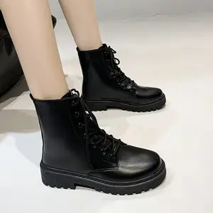 Botas de plataforma negras coreanas de Otoño Invierno 2024 para mujer, botines Retro informales a la moda, botas de cuero con cordones para mujer, hombres