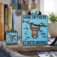 Médailles personnalisées en alliage de zinc émaillé avec logo paresseux de dessin animé pour événements de course (5k, 10k, marathon) et porte-clés