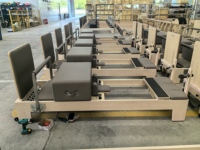Reformer Pilates en Bois d'Érable pour Entraînement de Renforcement Musculaire du Core et Yoga - Équipement de Studio Pilates Écologique et Durable, Réglable pour