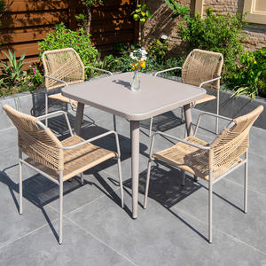 Populaire Patio Petite <span class=keywords><strong>Table</strong></span> <span class=keywords><strong>Carrée</strong></span> À L'extérieur Restaurant <span class=keywords><strong>Table</strong></span> Basse Meubles De Jardin Ensemble pour 4 <span class=keywords><strong>Personnes</strong></span> - Product Image 1