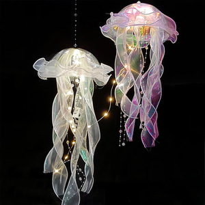 Lanternes Méduse Lumineuses Décoration Océanique Méduses Suspendues pour Anniversaires Thème Sirène Plafonds de Classe Cadeau Thème Océan - Product Image 1