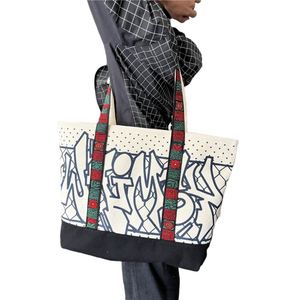 Sac fourre-tout personnalisé en toile grande taille pour un style de vie actif, idéal pour les voyages - Product Image 1