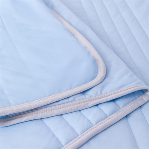 Summer Cooling Tröster Atmungsaktive dünne Stepp decke mit bedruckter Polyester füllung - Product Image 4