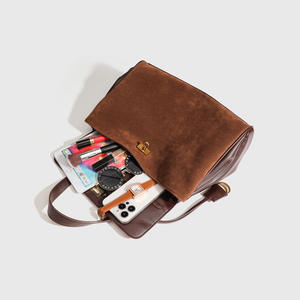 2025 nouveau à la mode daim <span class=keywords><strong>Nubuck</strong></span> rodéo <span class=keywords><strong>sac</strong></span> fourre-tout serrure sous les bras épaule bandoulière fermeture éclair épaule Polyester - Product Image 5