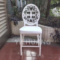 Silla de plástico blanco de boda moderna barata al aire libre con cojín