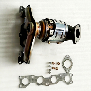 Euro 4 OEM Replacement Catalytic Converter for 2013-2015 Kia Sorento 2.4L L4 / 2013-2016 Hyundai Santa Fe Sport 2.4L L4 - Product Image 1