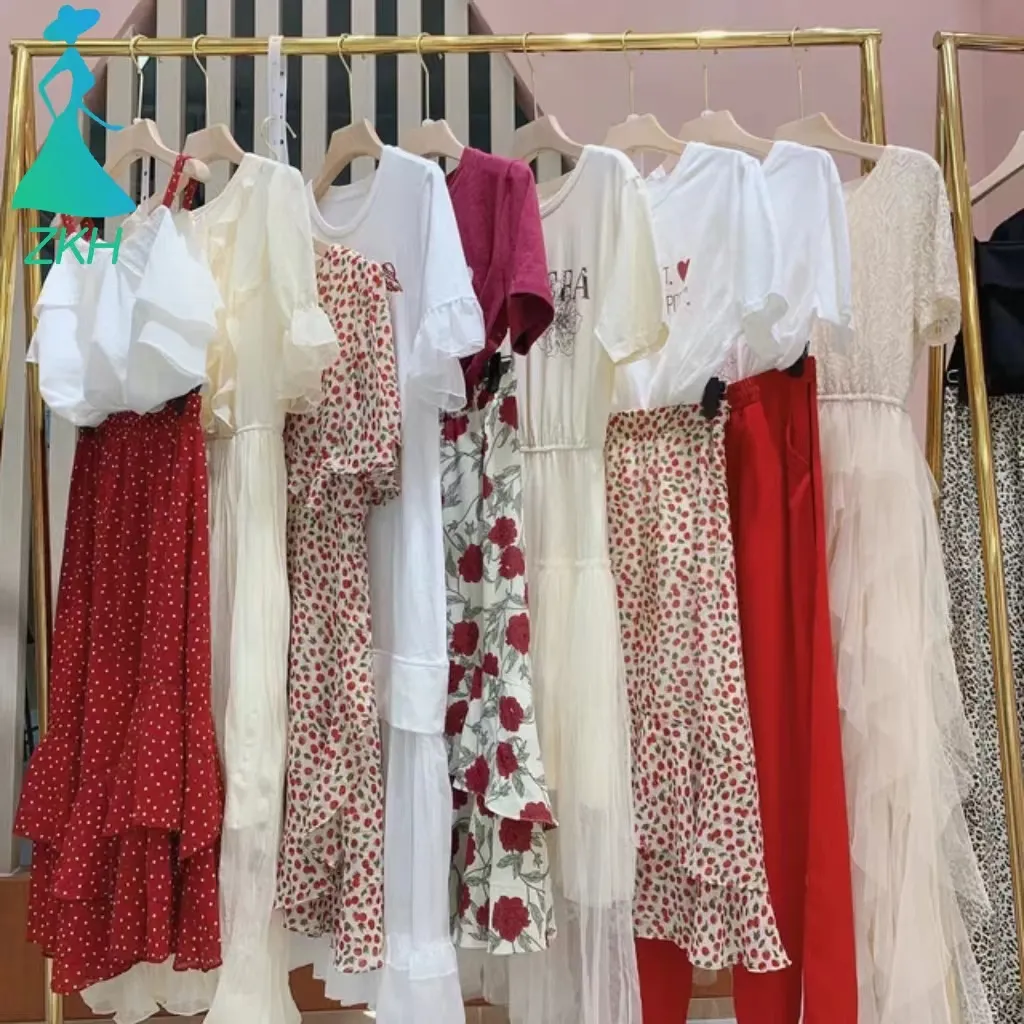 2022 neue gemischte Big Bag Damen kurze Bluse Blumen Spitze Baumwolle Kleid lässig Damen bekleidung Großhandel gebrauchte Kleidung Frauen Kleid
