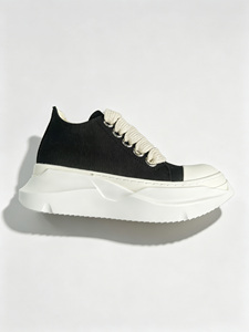 รองเท้าผ้าใบพื้นหนาหลากสี ทรงหัวมน ดีไซน์แบบผูกเชือก สไตล์เบรด - Product Image 1