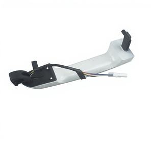 Nous fournissons des poignées de porte inductives automobiles en PA66 pour Cadillac 13592156, exclusivement en gros auprès du fabricant - Product Image 3