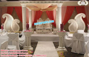 Mandap en cristal en forme de papillon pour mariage hindou, mandap traditionnel gujarati, décoration de pilier de mandap en fibre pour mariage en Australie - Product Image 3