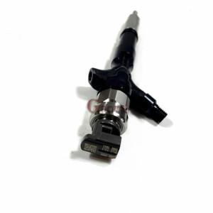 Common-Rail-Einspritz ventil 23670-30050 095000-5881 für Toyota Hiace Hilux 2KD - Product Image 5
