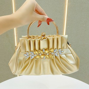Bolso de Mano Elegante y Delgado, Hecho a Mano, Ligero, para Eventos Formales, Tipo Clutch - Product Image 4