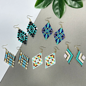 Pendientes AHAYA Hechos a Mano para Mujer Estilo Boho con Cuentas Miyuki, <span class=keywords><strong>Grandes</strong></span> <span class=keywords><strong>Abalorios</strong></span> de Declaración en Forma de Diamante, Estilo Religioso de Moda, Hipoalergénicos - Product Image 2