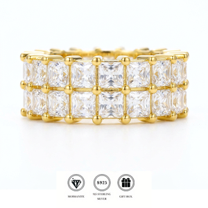 Anillo de banda ancha de plata de ley S925 chapado en plata con moissanita de corte princesa y diseño de rejilla con incrustaciones, joyería de moda de lujo para fiestas de hip hop y uso diario - Product Image 1